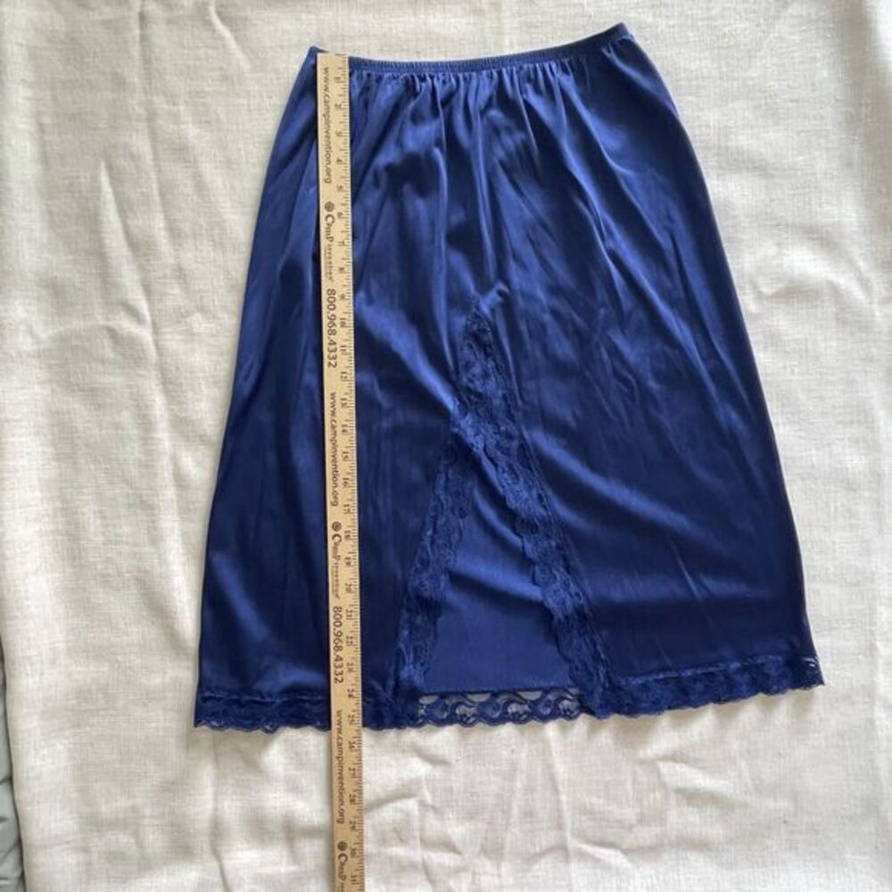 VTG Vanity Fair Half Slip Skirt Sz Med Navy Blue Lace Hem Pull-On Whimsigoth - Picture 4 of 7
